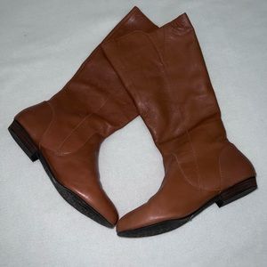 Brown boots